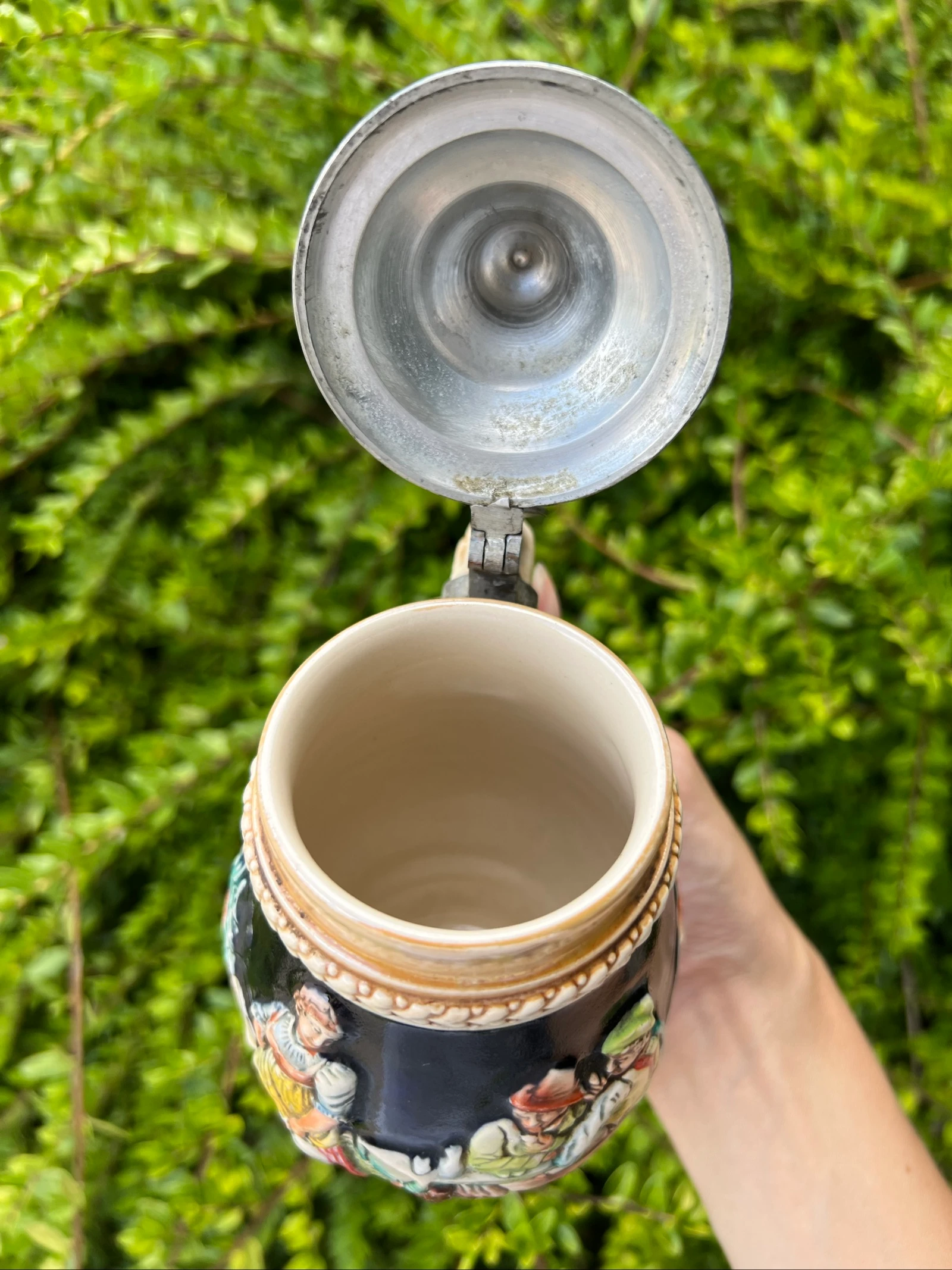 🍺 Vintage bierpul van keramiek met tinnen deksel met reliëfdecoratie 17 cm – photo 10